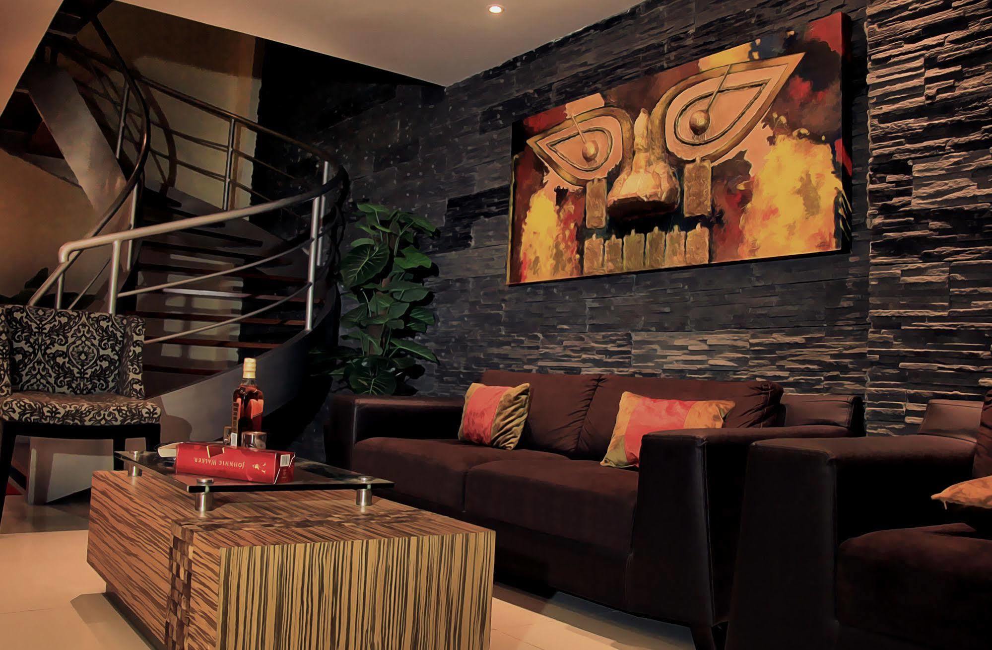Villa Real Hotel & Suites Chiclayo Exterior photo